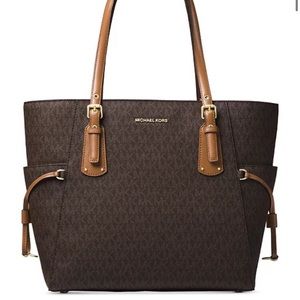 Michael Kors Voyager East West Signature Tote